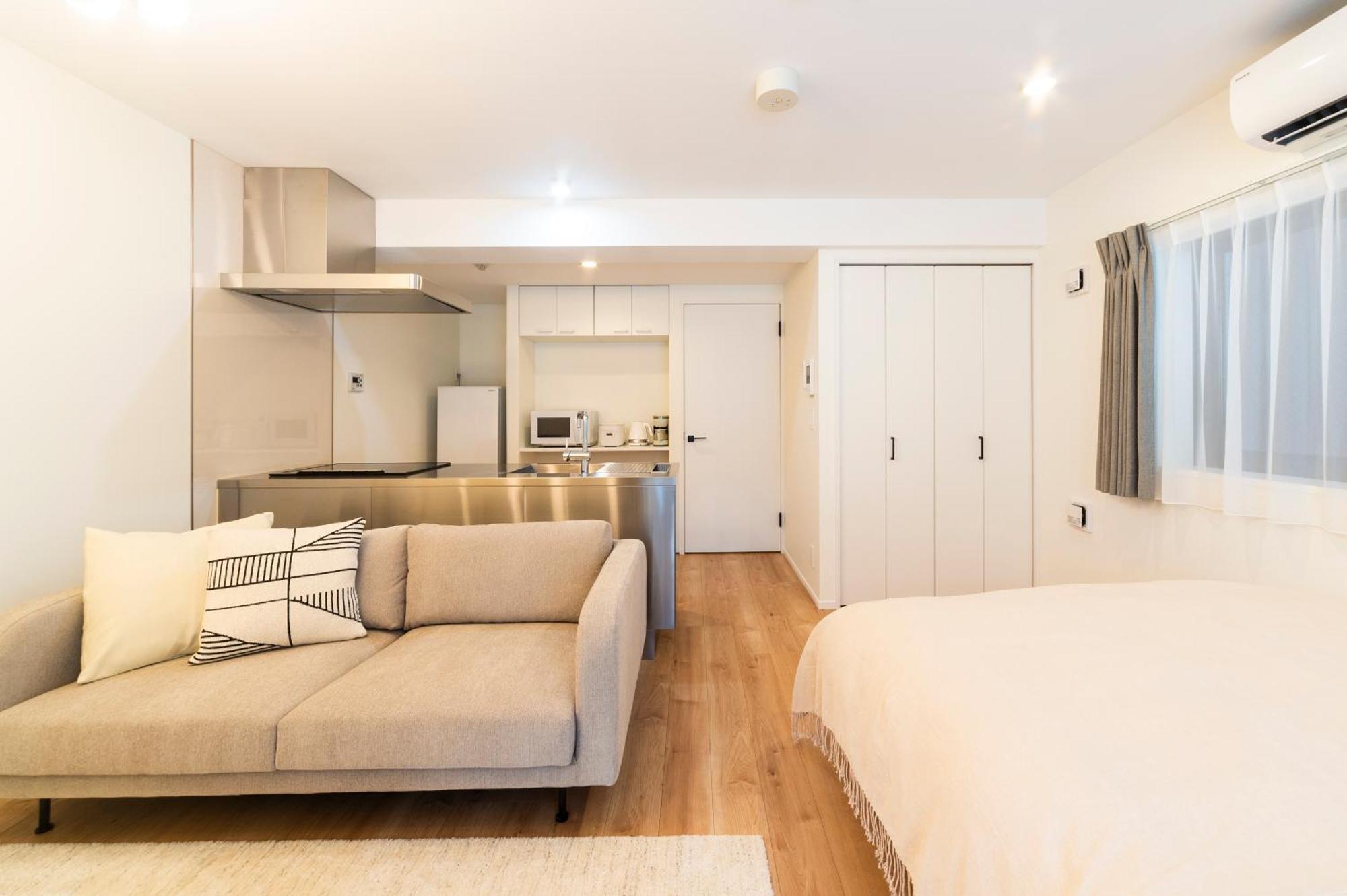 Give Shibuya Honmachi Apartemen *